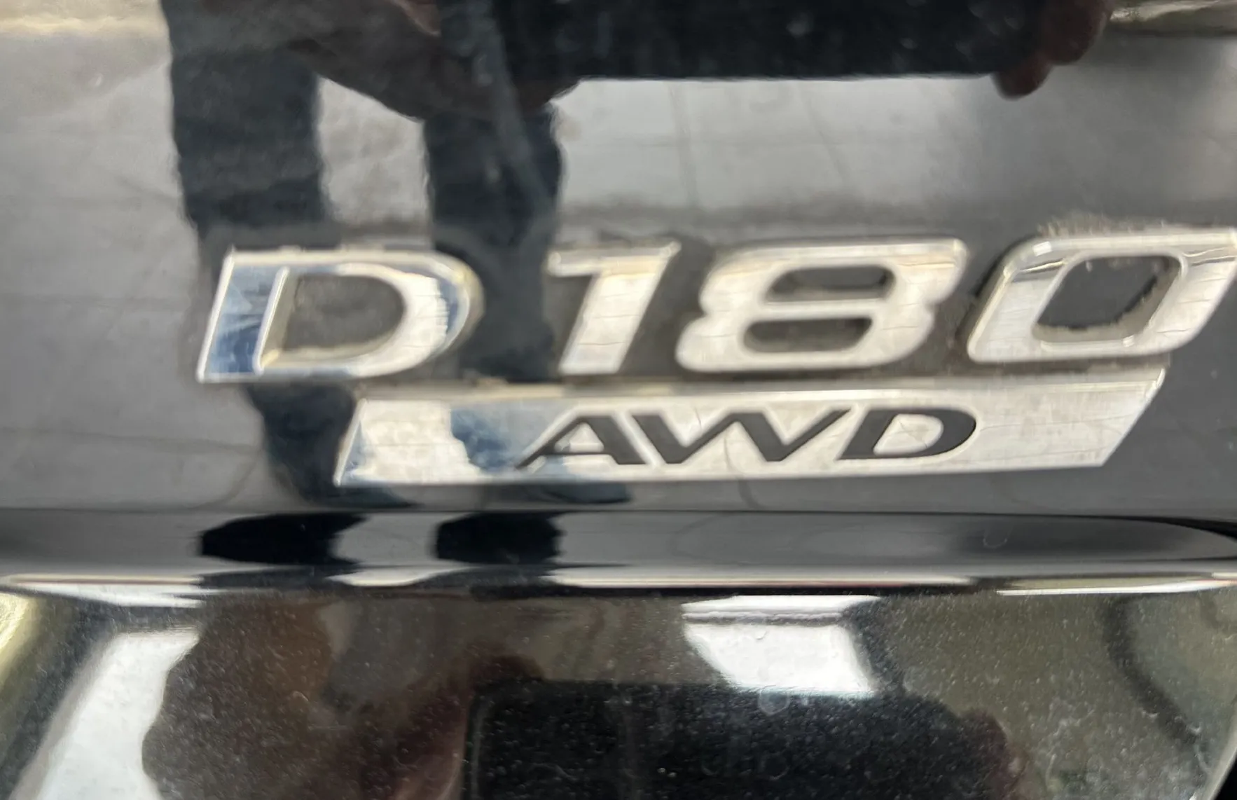 Zunanja slika - Jaguar E-PACE - AWD 2.0 TD4.4X4.R-Dynamic.KAMERA.LED.44.493 KM - 15