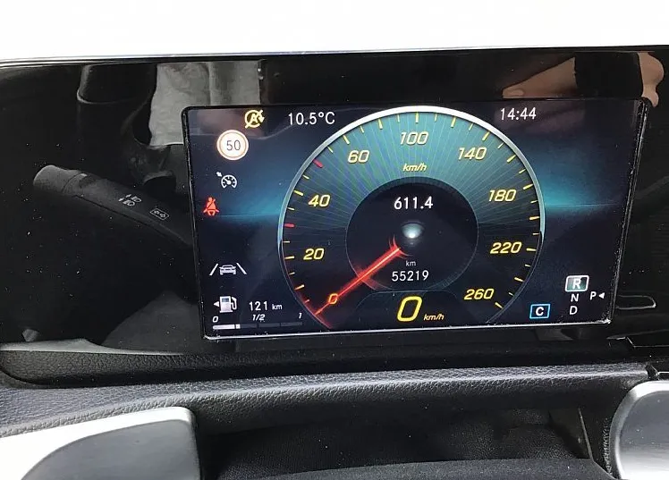 Zunanja slika - Mercedes-Benz GLB-Razred - GLB 180 d URBAN PAKET-NOČNI PAKET-KAMERA-NAVI - 12