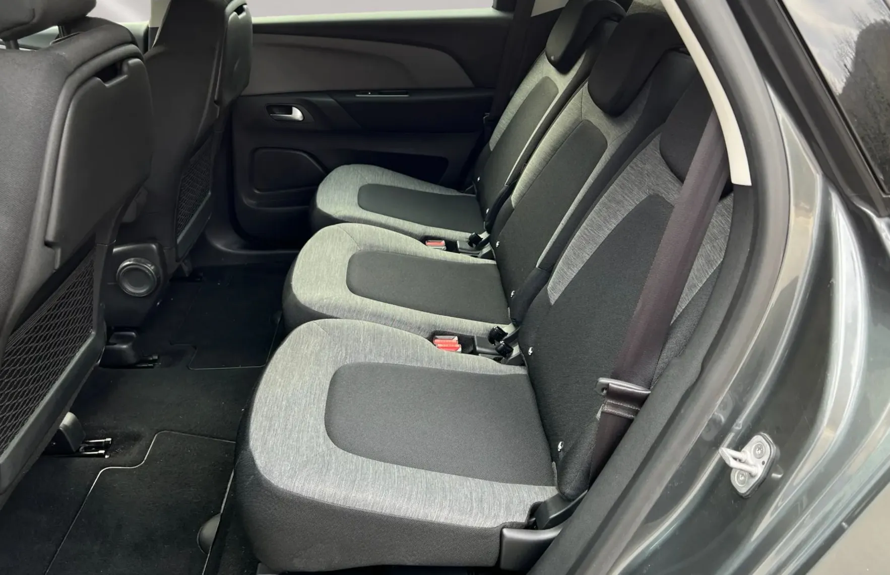 Zunanja slika - Citroën C4 - Picasso HDi 120 od 2 lastnika servisna potrjena garancija - 11
