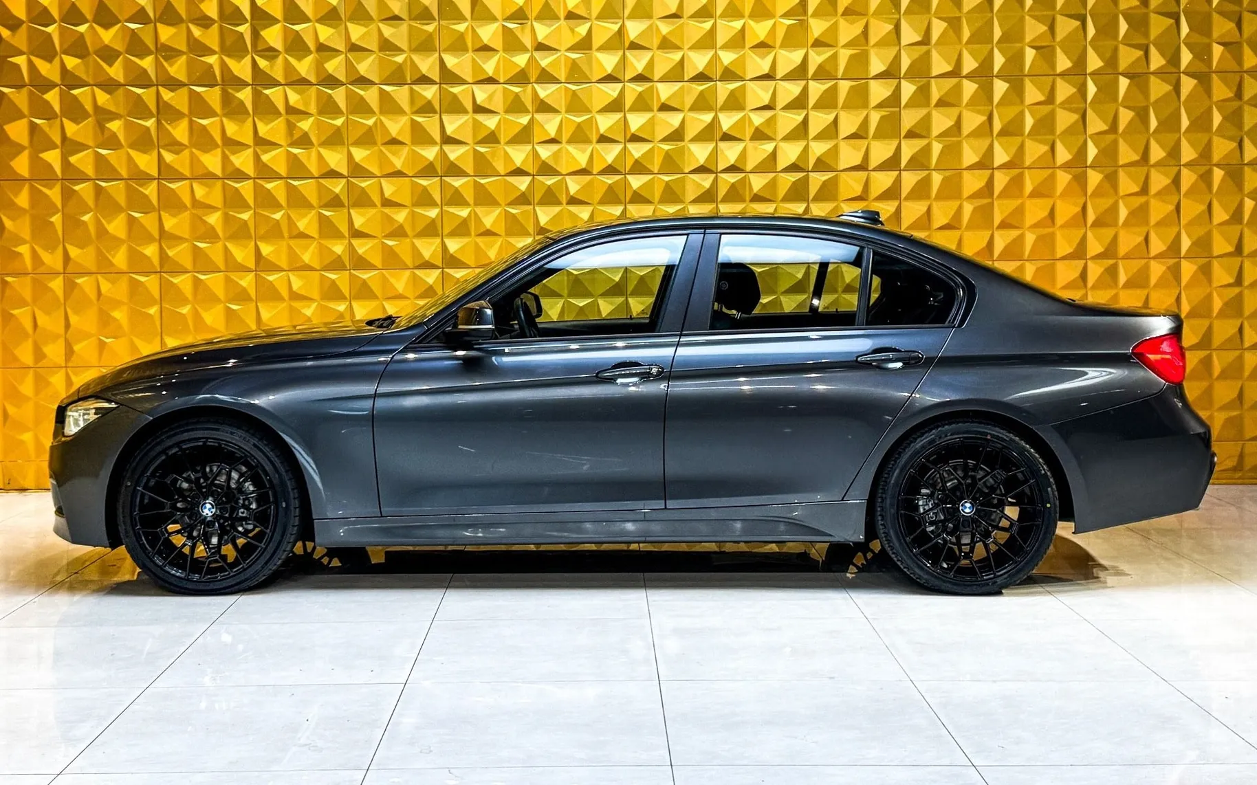 Zunanja slika - BMW serija 3: - 2.0d M Sport AUT.-LED-GRETJE-NAVI.-TEMP - 6