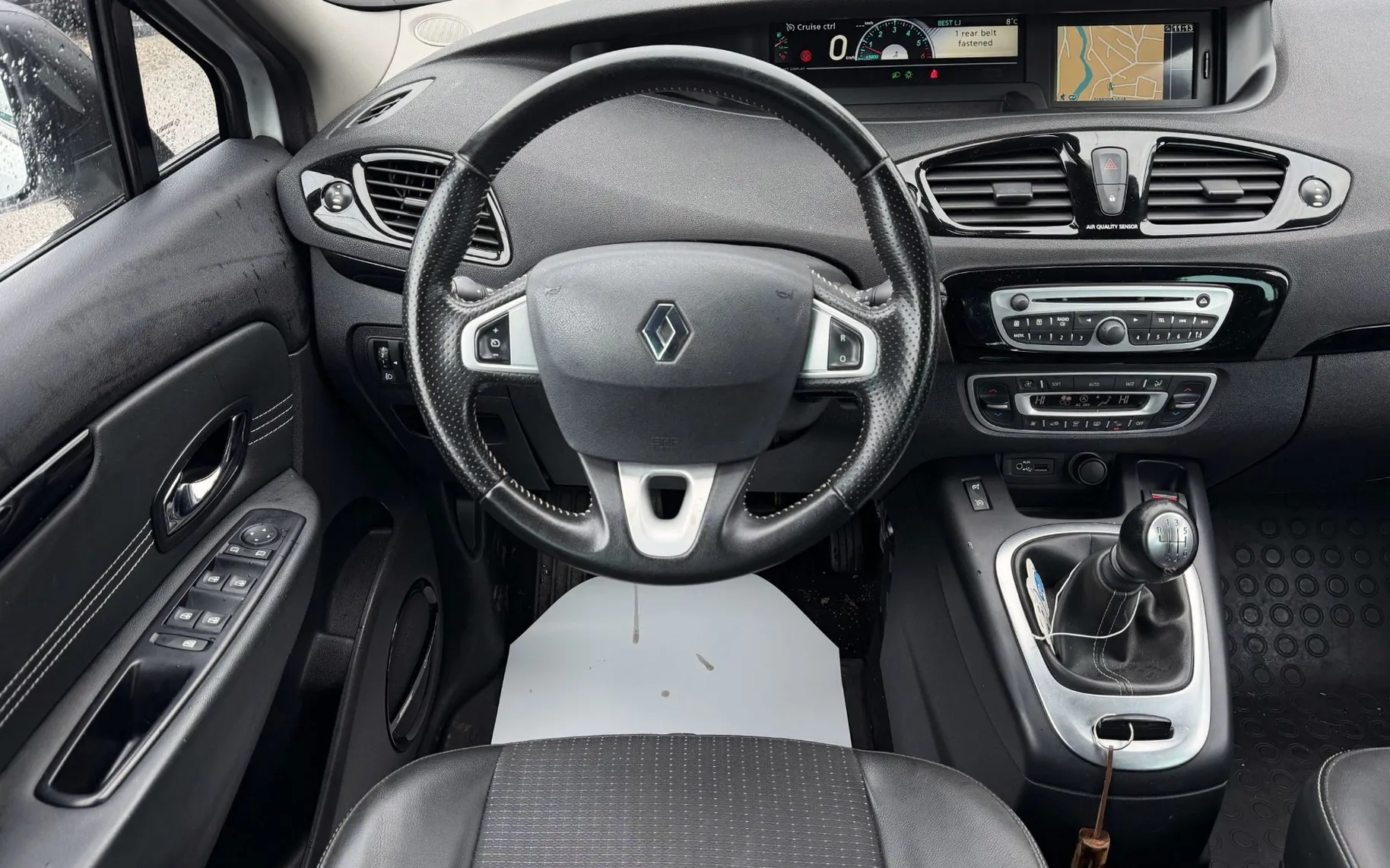 Zunanja slika - Renault Scénic - Grand Scenic Bose Edition dCi 110 SLO.VOZILO 2.LASTNICA NAVI - 16