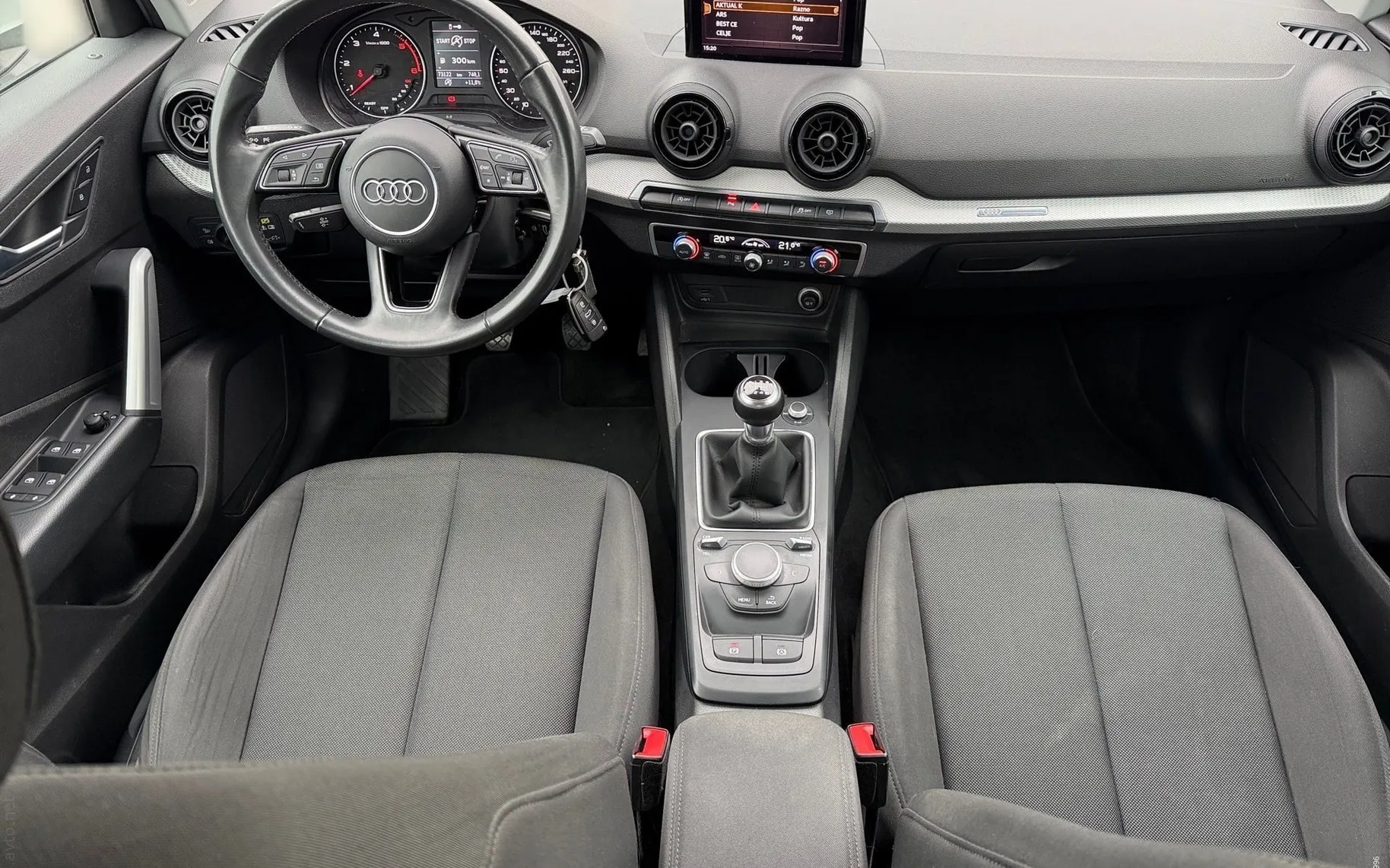 Notranja slika - Audi Q2 - 1.6 TDI S-Line  SLO - 1.Lastnik - 7
