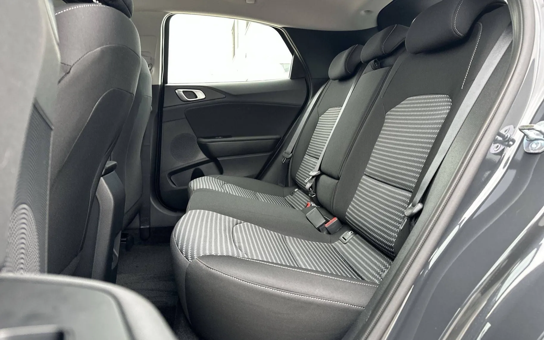 Notranja slika - KIA XCeed - 1.6 T-GDi LX SMART ISG.7DCT - 11