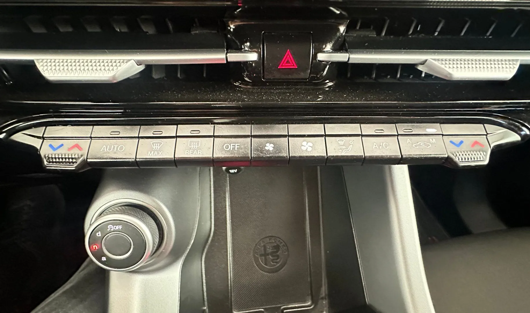 Zunanja slika - Alfa Romeo Tonale - 1.5 130 Super Avt.NEMŠKI+4ALU.KAMERA.LED.86.515 KM - 7