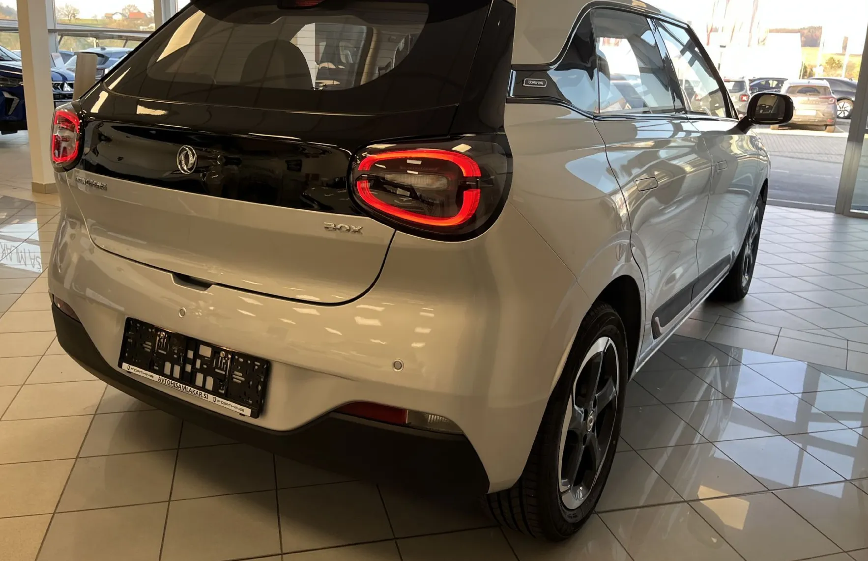 Zunanja slika - Dongfeng Box - 42.3 kWh 70 kW - NA ZALOGI - - 6