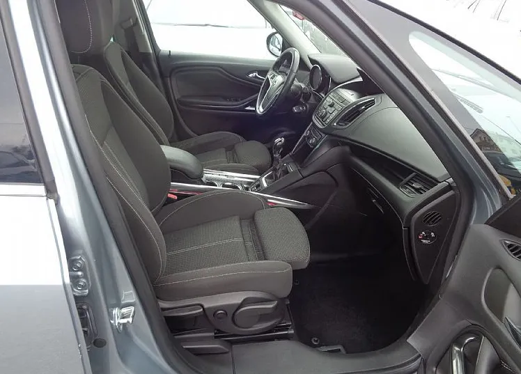 Zunanja slika - Opel Zafira - 1.6 CDTI 136hp-MAX OPREMA -KOMPLET VSI SERVISI - 7