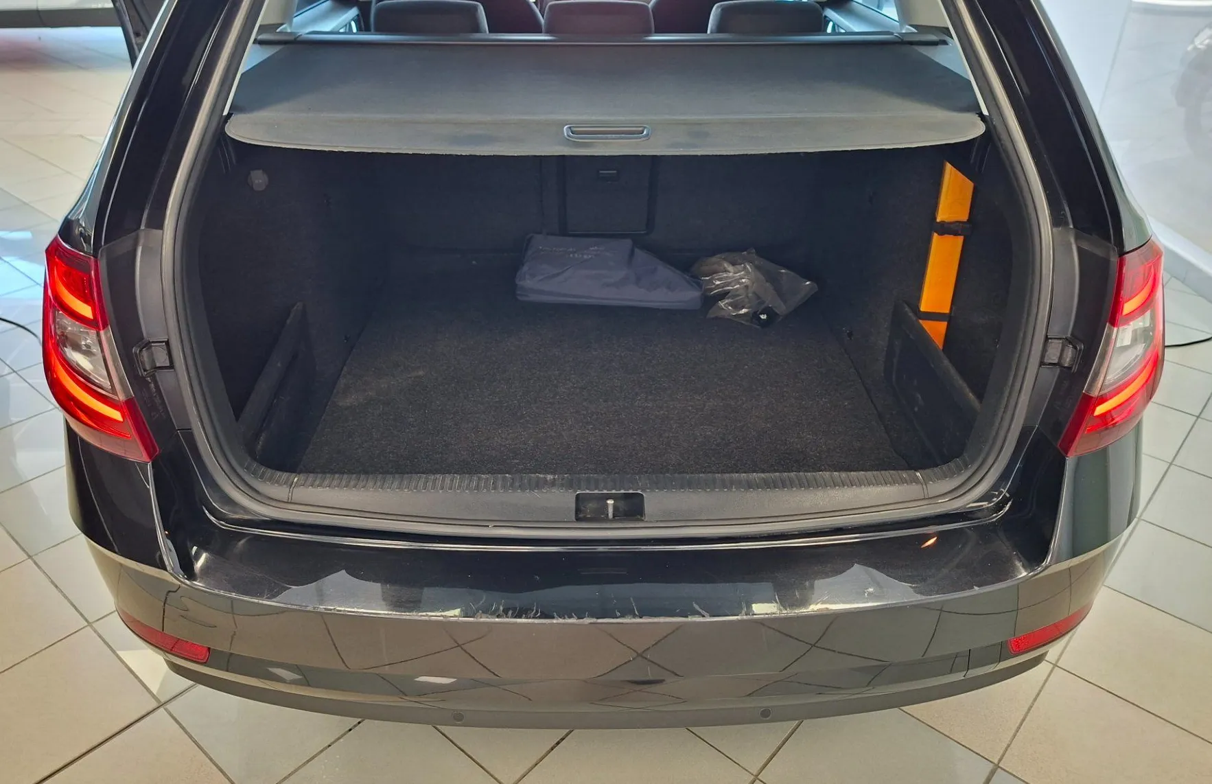 Zunanja slika - Škoda Octavia - Combi 1.0 TSI Family-LED-NAVI-PDC-ODLIČEN- - 17
