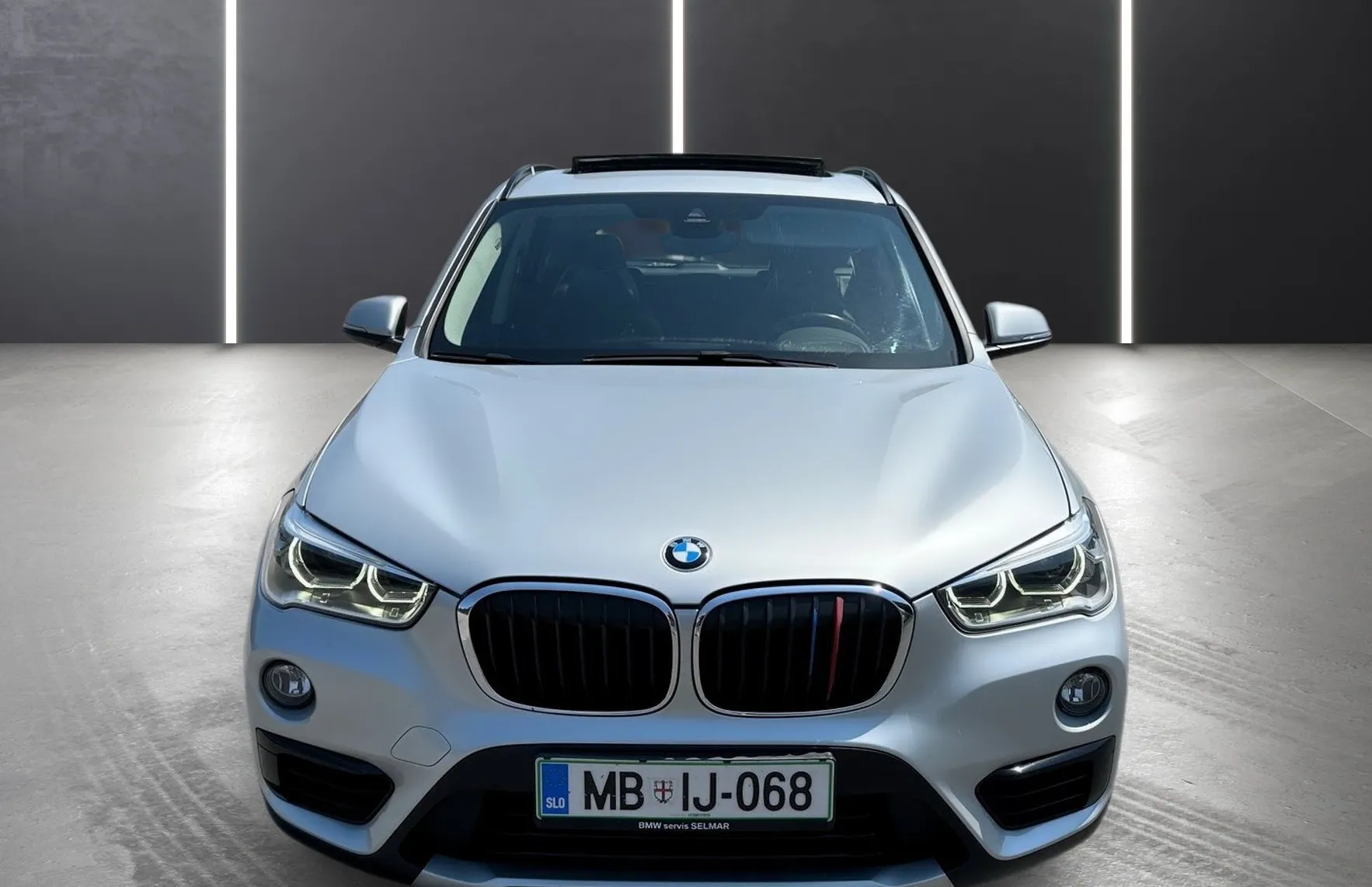 Zunanja slika - BMW X1 - serija : xDrive18d SPORT LINE FUL LED NAVI ACC HUD PDC PANO - 12