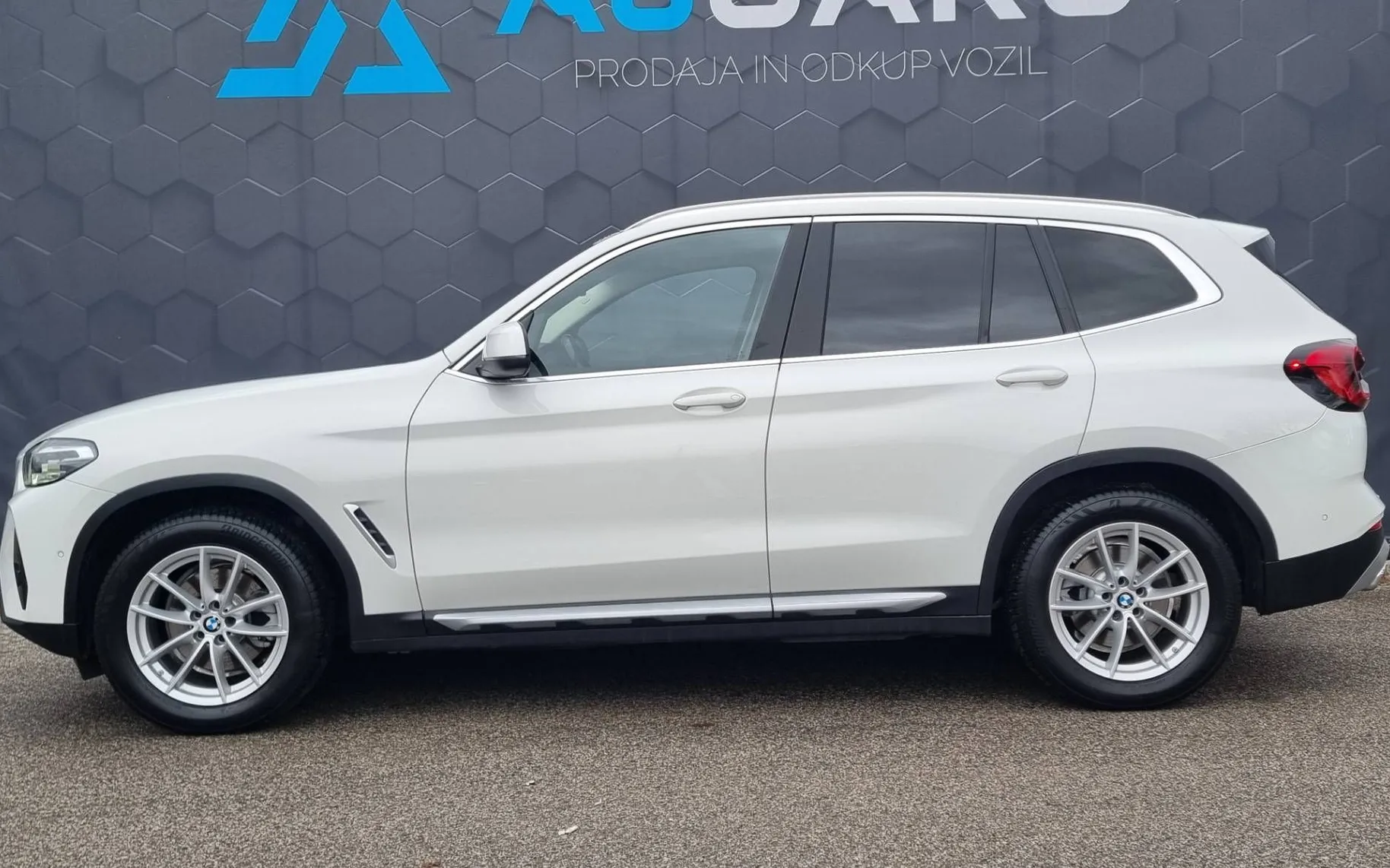 Zunanja slika - BMW X3 - serija : sDrive18d Avt.-LED-Usnje-Kamera-Navi-Keyless - 4