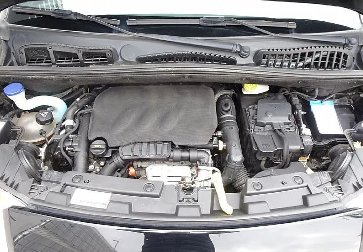 Zunanja slika - Citroën C3 Picasso - 1.2 Exclusive 1.LASTNIK VELIKI SERVIS FINANCIRANJE - 12