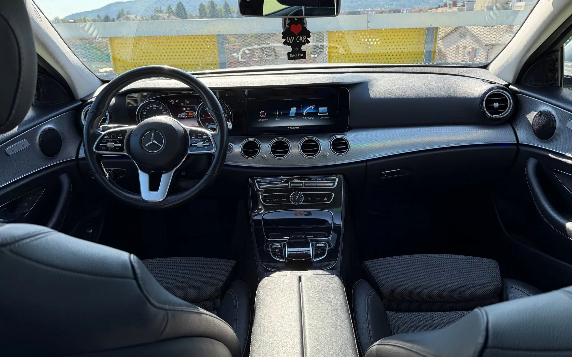 Zunanja slika - Mercedes-Benz E-Razred - 220 t  avt.kamera.143KW - 9