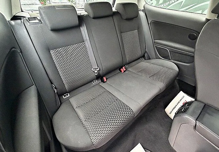 Zunanja slika - VW Golf - Comfortline 1.6 TDI+ALU+LCD NAVI+BREZ POLOGA+TOP - 11