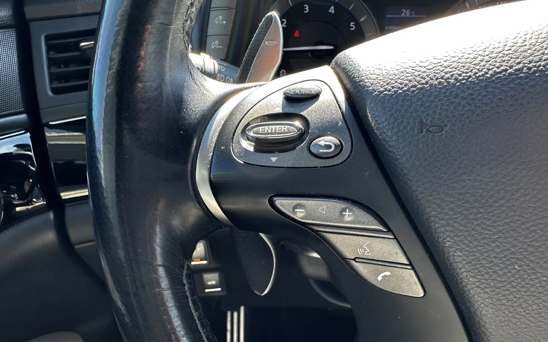 Zunanja slika - Infiniti Q70 - 2.2d Sport Tech Aut. - 11