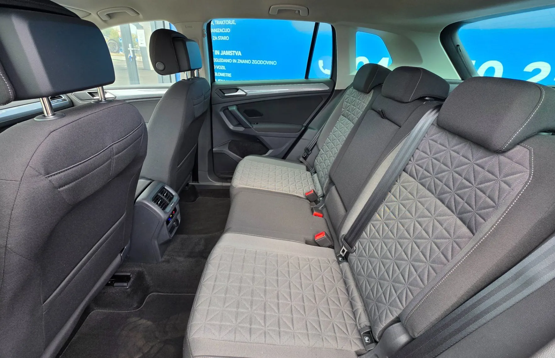 Zunanja slika - Volkswagen Tiguan - 2.0 TDI BMT Life DSG-vse asistence - 13