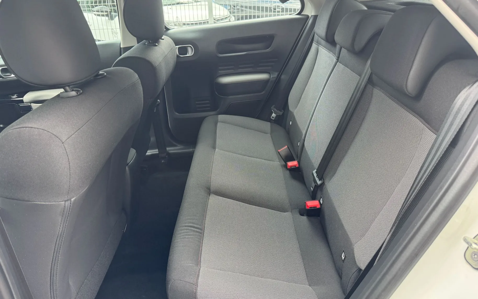 Zunanja slika - Citroën C4 - 1,2 PureTech 110 S&S - Feel Business - 9