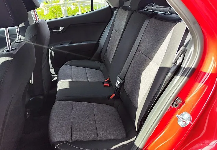 Zunanja slika - KIA Stonic - 1.2 DPI 57.9 kW  79 KM  LX Urban+ M T - 9