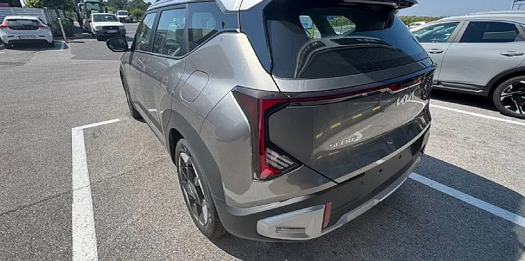 Zunanja slika - KIA Seltos - KIA  1.6 PULSE PLUS ROČNI MENJALNIK - 5