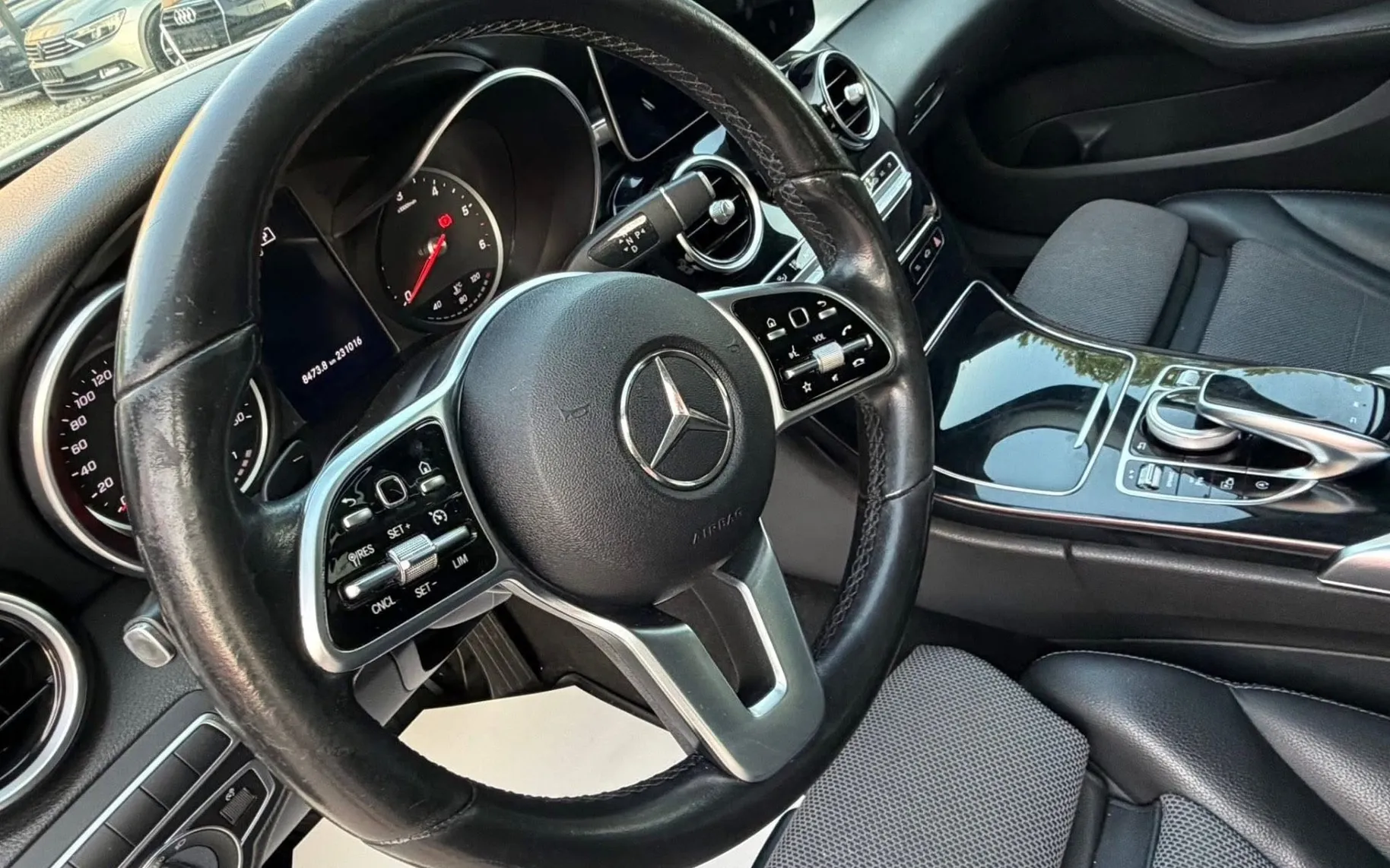 Notranja slika - Mercedes-Benz C-Razred - C 180 d T Avt. - 8