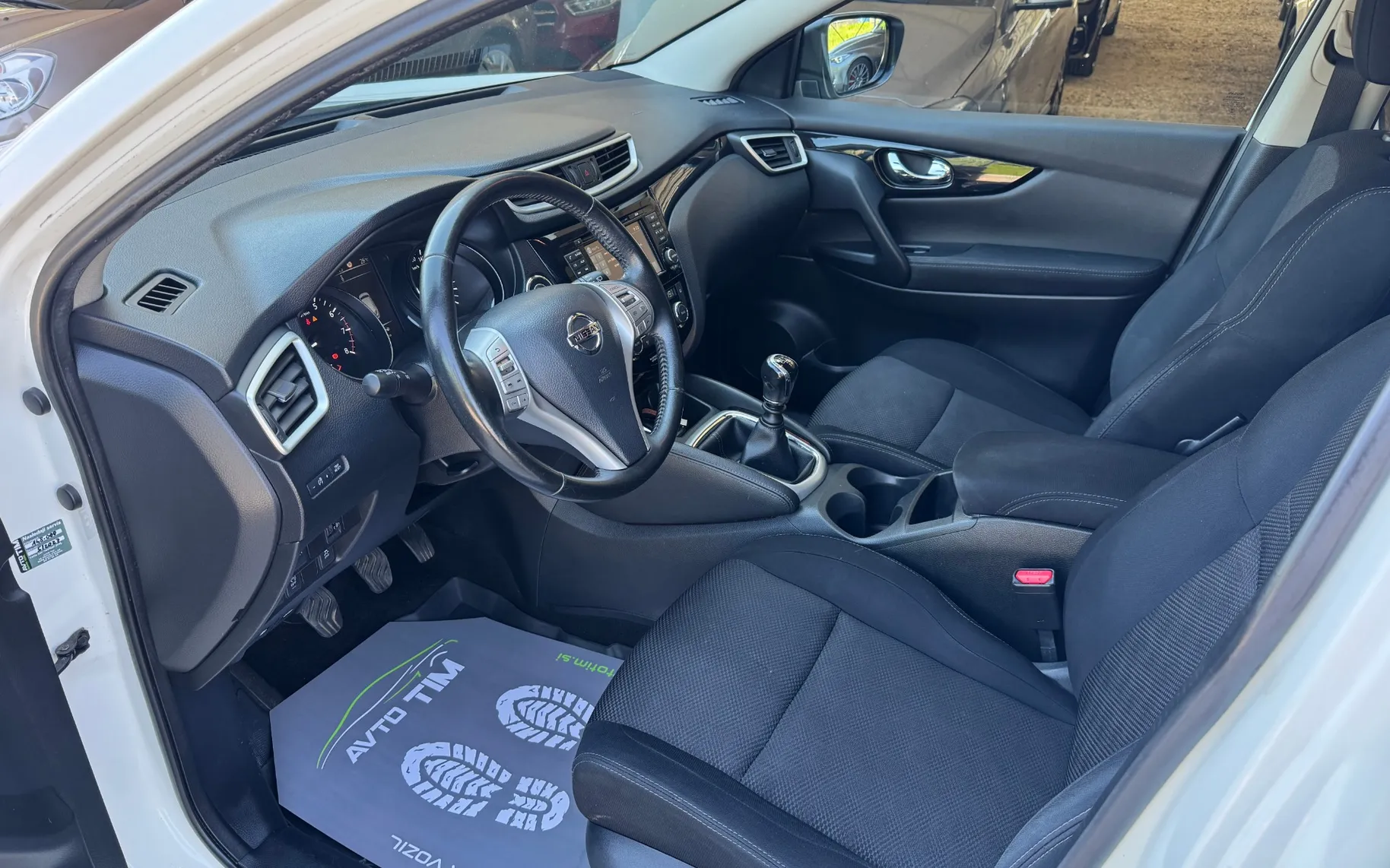 Zunanja slika - Nissan Qashqai - 1,2 DIG-T 360° - 10