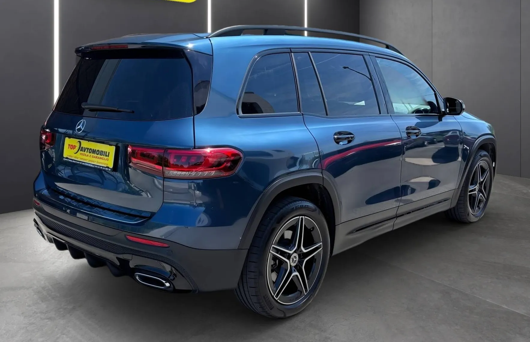 Zunanja slika - Mercedes-Benz GLB-Razred - GLB 200 d AMG BLACK EDITION PANORAMA KAMERA 7 SE - 9