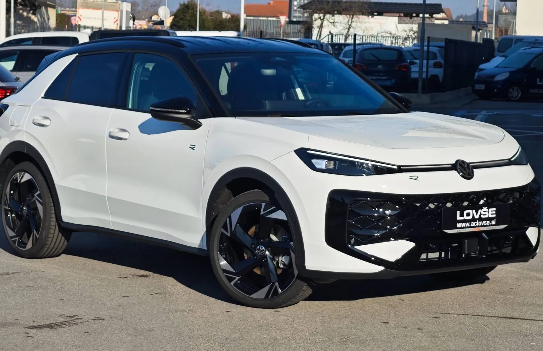 Zunanja slika - Volkswagen T-Roc - 1.5 TSI R-line 110  150  NOVI MODEL - 1