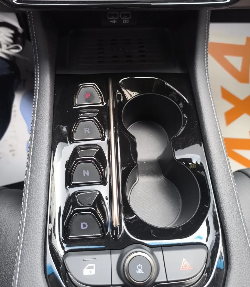Zunanja slika - Vinfast VF8 - 87.7 kWh AWD ECO-350PS AWD-ZALOGA-POLNILNICA - 14