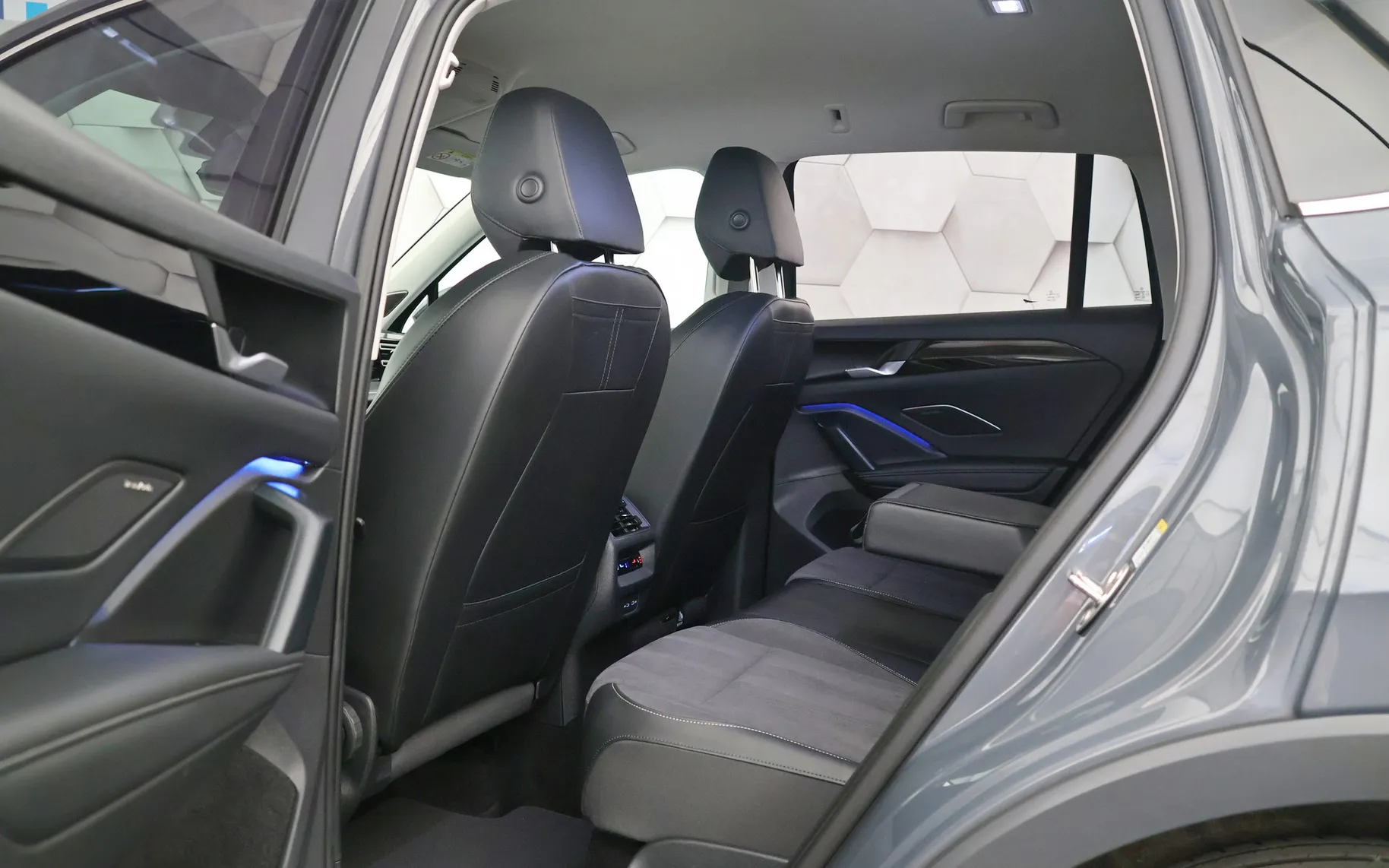 Zunanja slika - Volkswagen Tiguan - 2.0 TDI 4-Motion DSG Elegance 193KM - 10