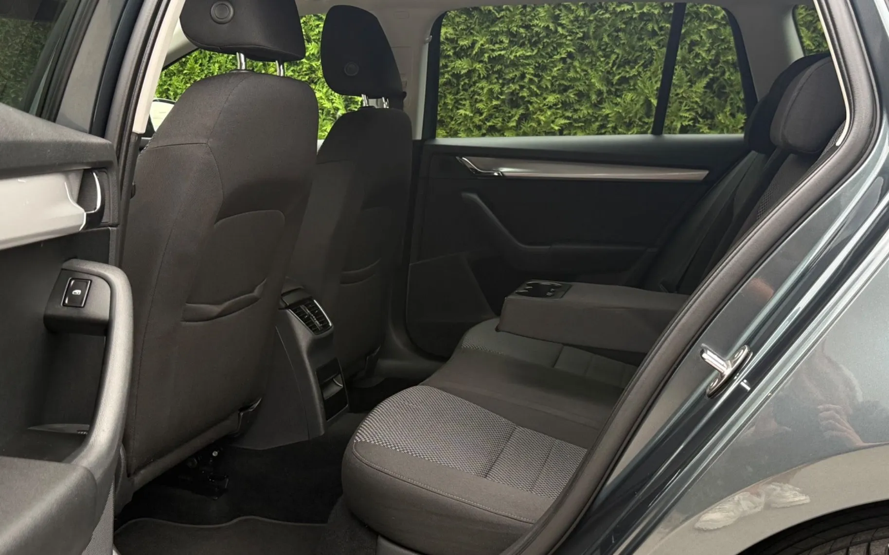 Notranja slika - Škoda Octavia - Combi 1.6-LIZING ZA TUJCE-ODLIČEN... - 10