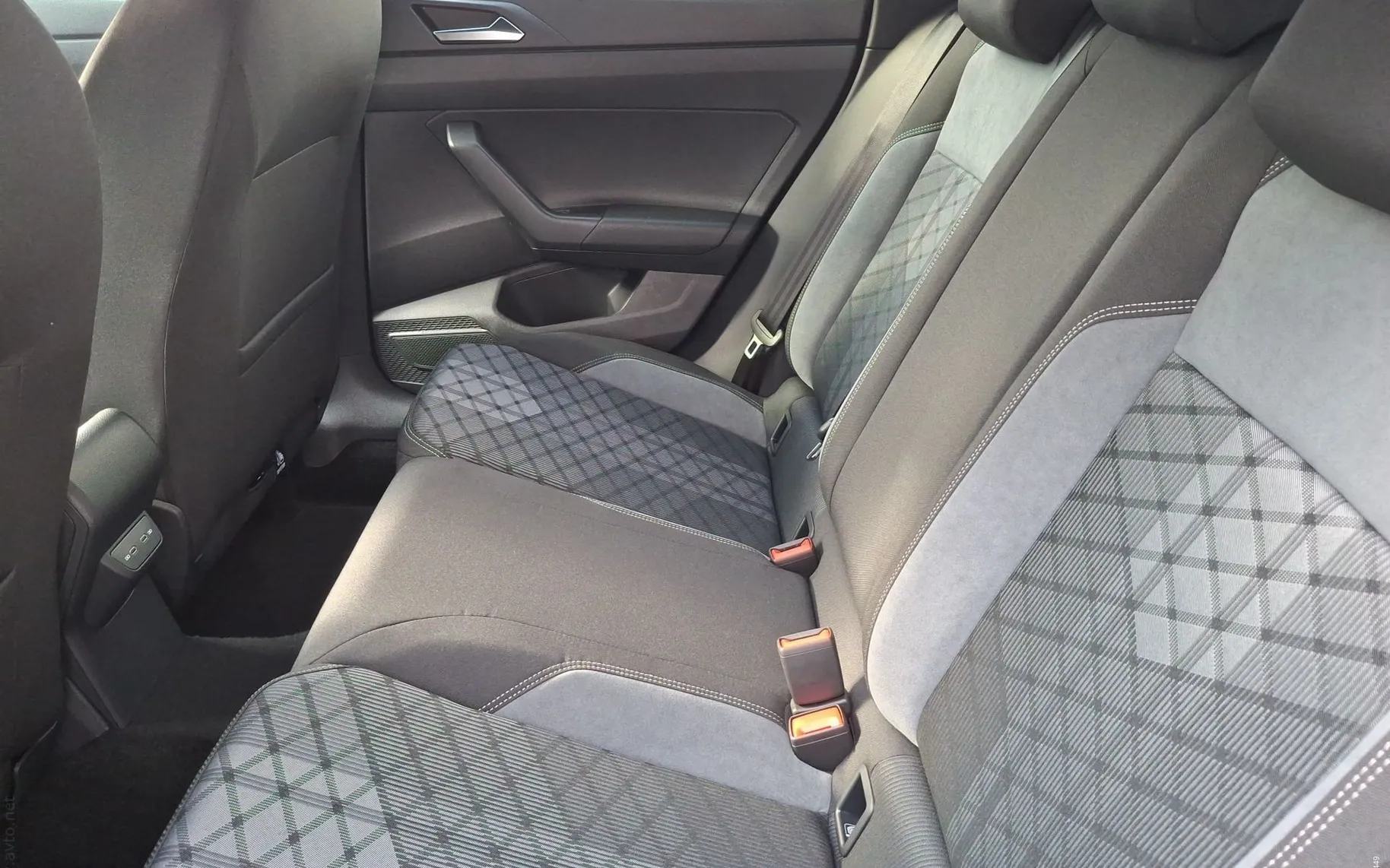 Notranja slika - Volkswagen Taigo - 1.0 TSI avt. 4JOY 85  115 ... - 11