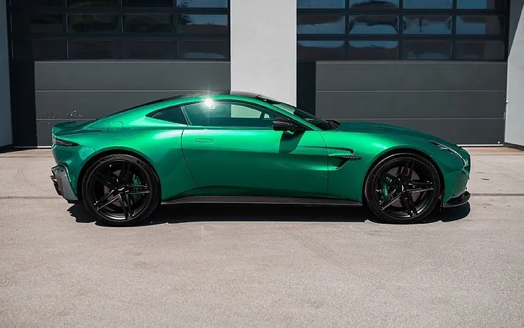 Zunanja slika - Aston Martin Vantage - PERFORMANCE PODIUM GREEN KARBON BOWERS WILKINS - 4