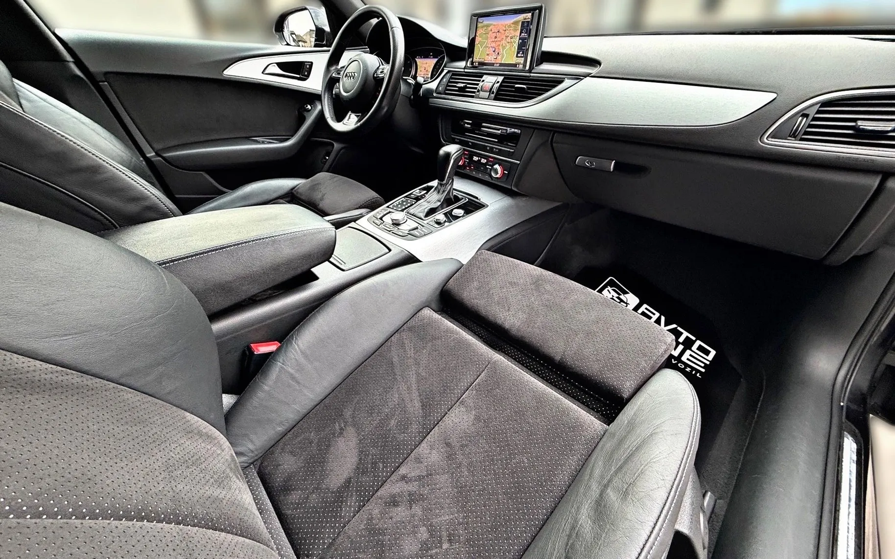 Notranja slika - Audi A6 - 2.0 TDI S TRONIC•LIMO•S LINE•MATRIX•ACC•NAVI - 9