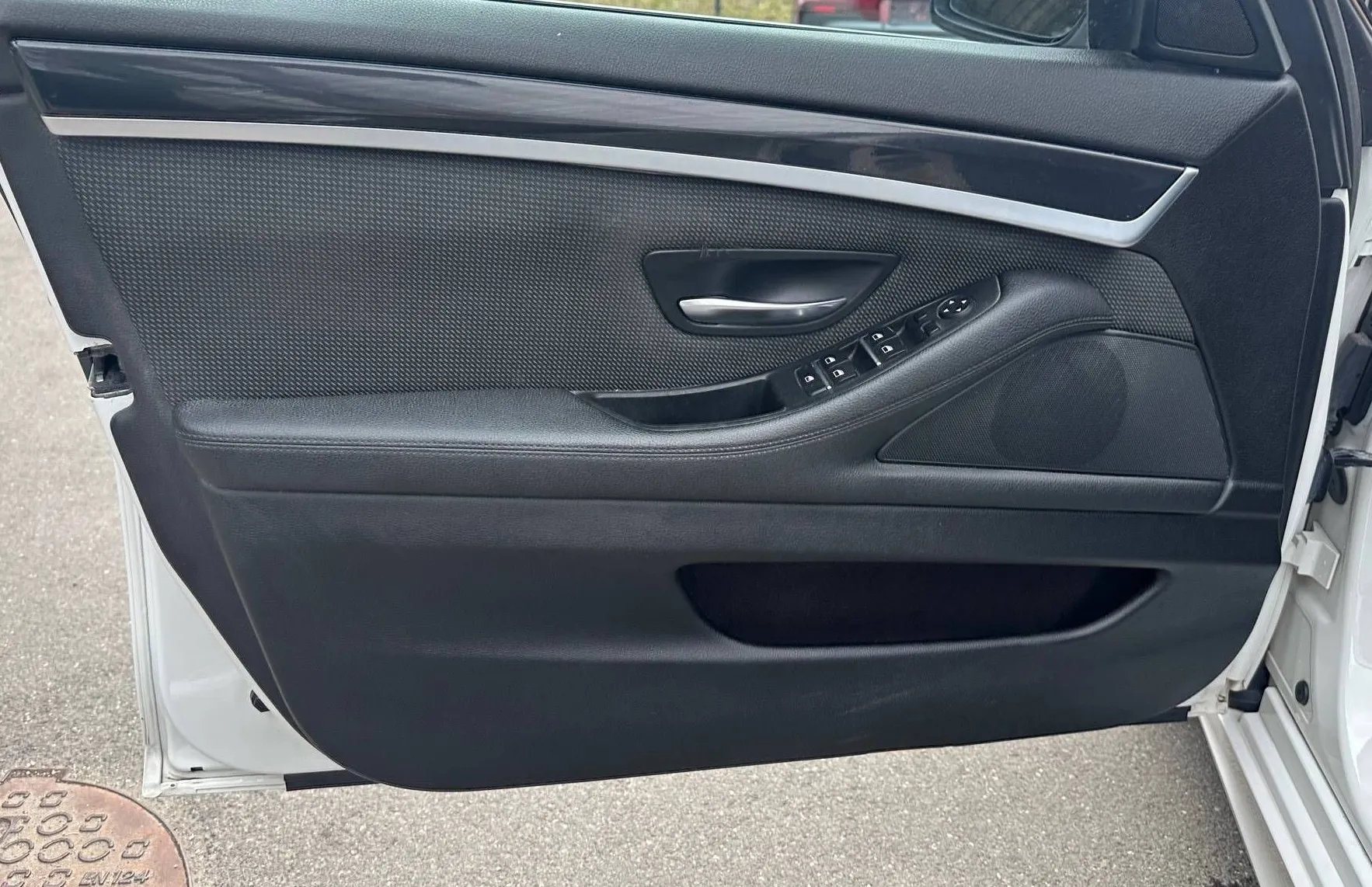 Zunanja slika - BMW Serija 5 - Touring: 520d M SPORT PAKET BI-XENON NAVI TEMP PDC HI-FI - 13