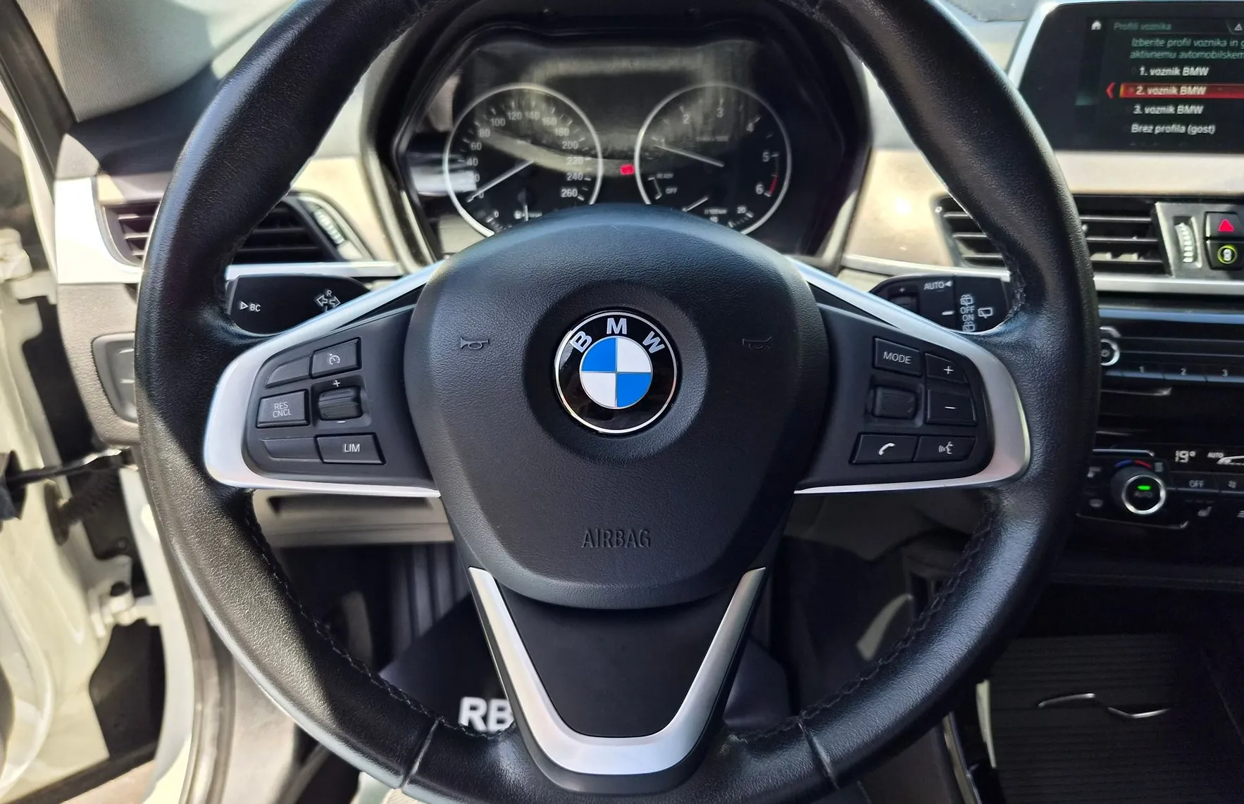 Zunanja slika - BMW X1 - serija : xDrive18d KUPLJEN V SLO|KAMERA|LED|NAVI|KEYLESS - 13