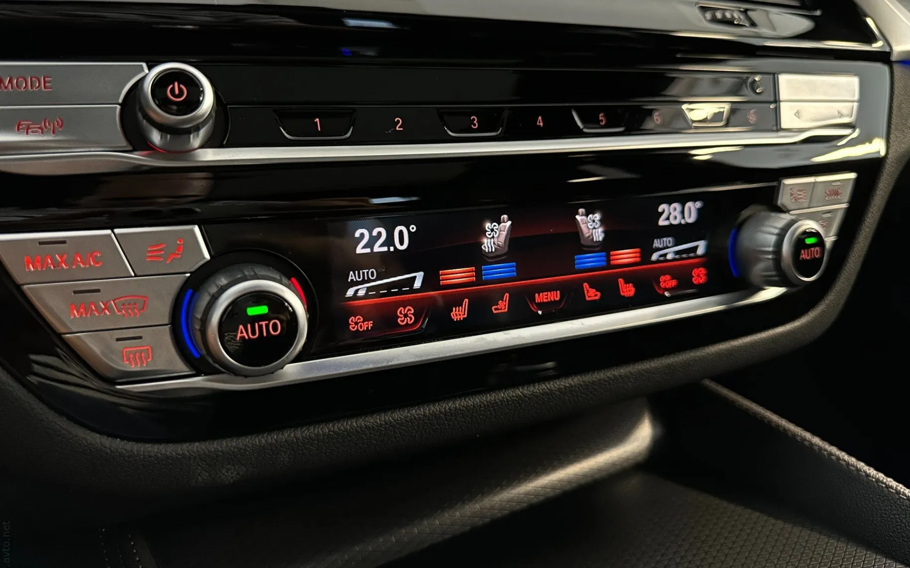 Notranja slika - BMW serija 5 Touring: - 540d |xD|M|Laser|Pano|360K|HUD|Hlaj|Harman|Memory. - 12