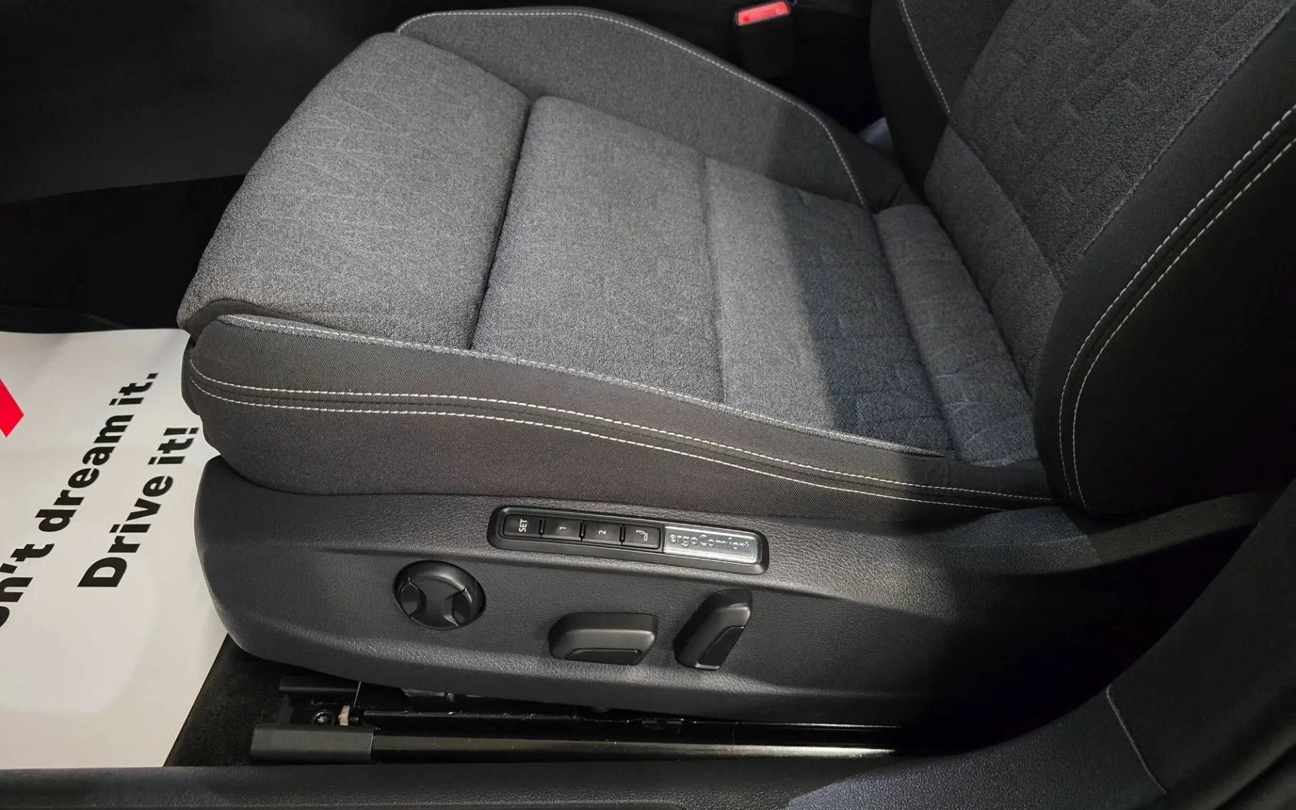 Notranja slika - Volkswagen Passat Variant - 2.0 TDI Business DSG - Matrix.virtual.360kam.pano - 16