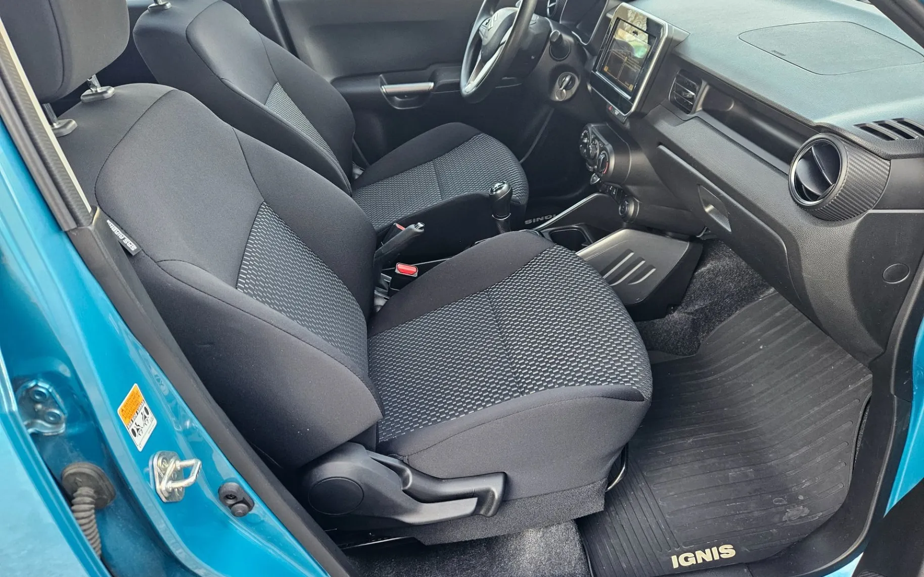 Notranja slika - Suzuki Ignis - 1.2 VVT Hybrid. 1.LASTNIK  SLO LED KAMERA - 8