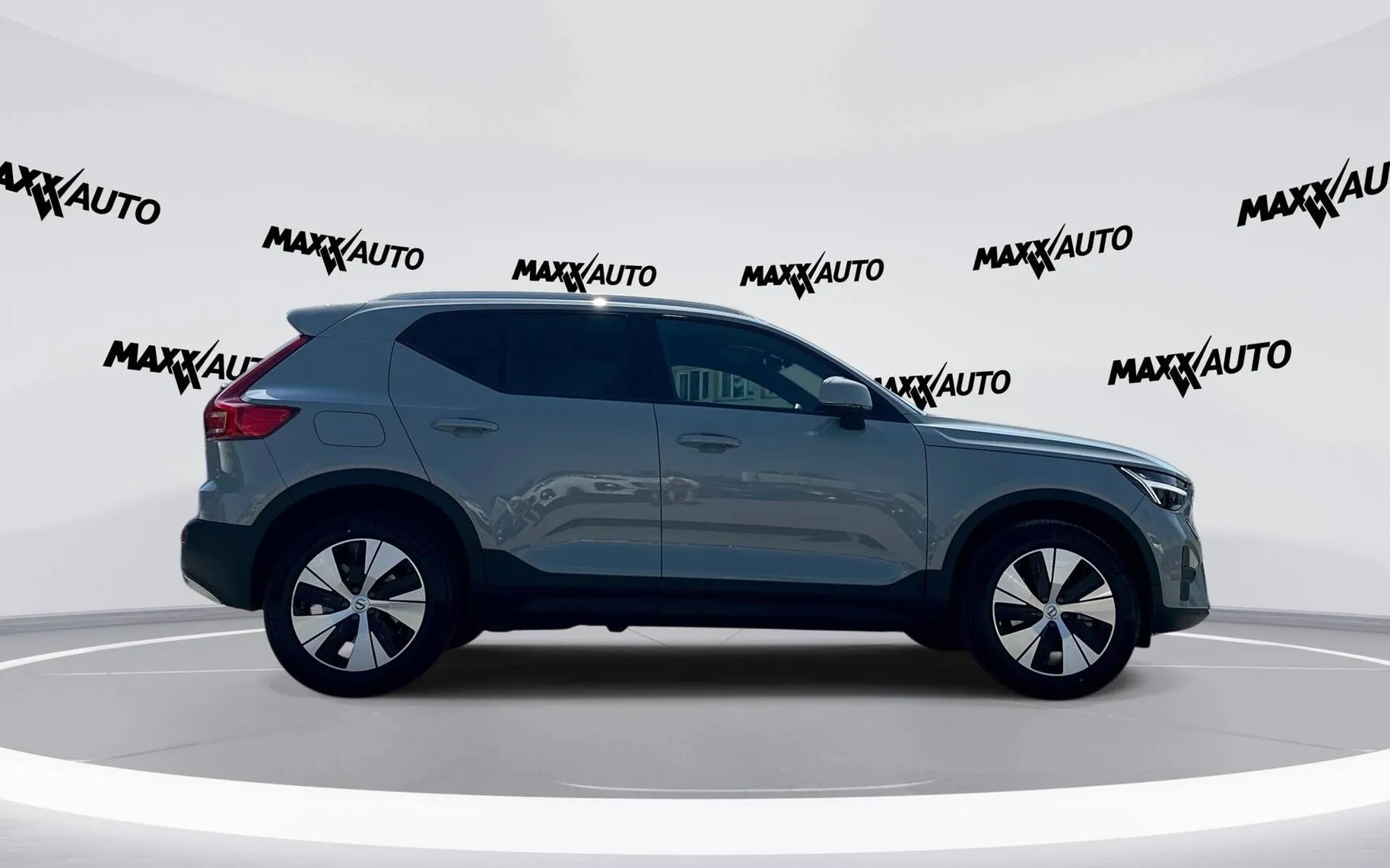 Zunanja slika - Volvo XC40 - B3P Core Avt - 4