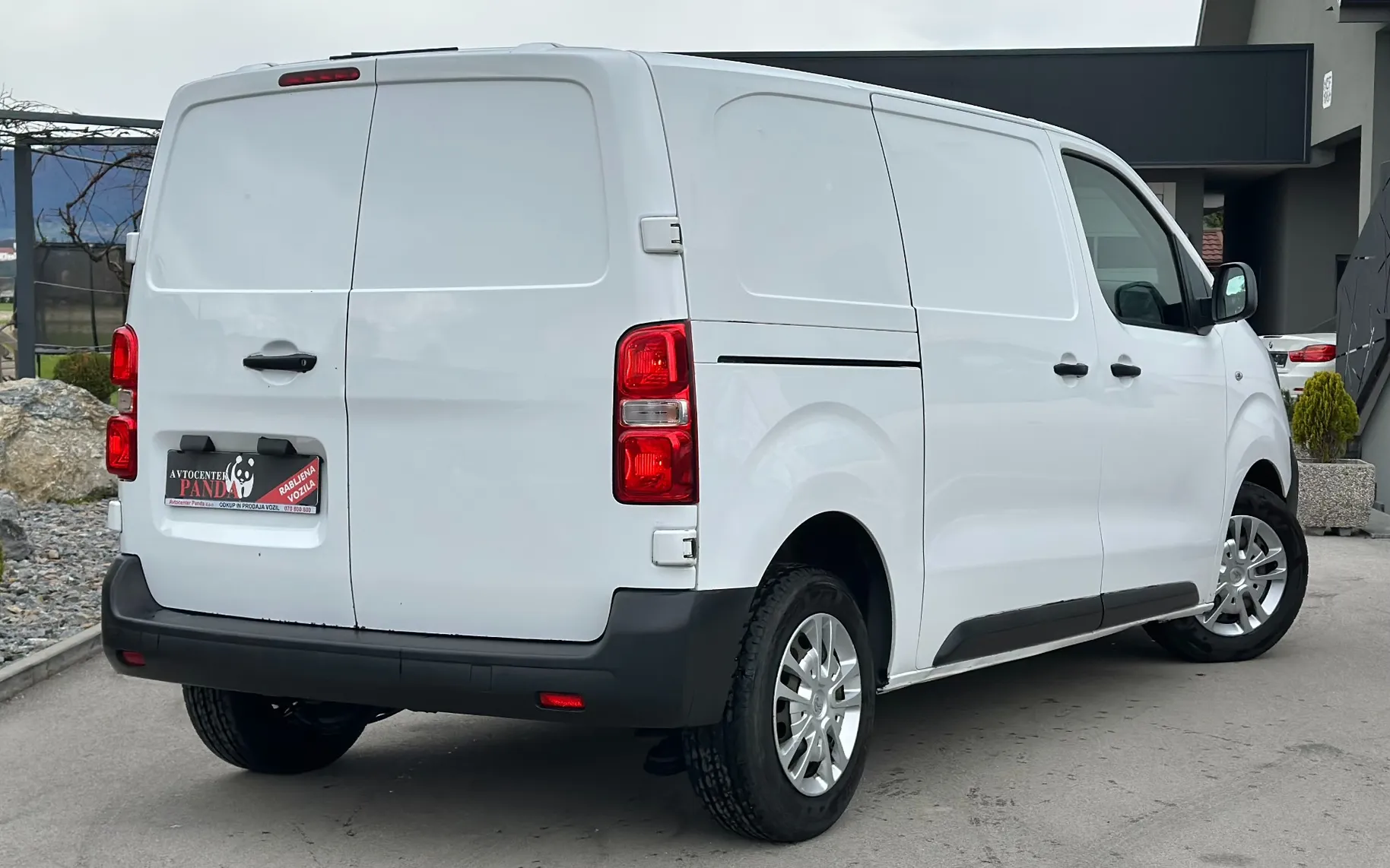 Zunanja slika - Citroën Jumpy - 2.0 HDI L2 - 4
