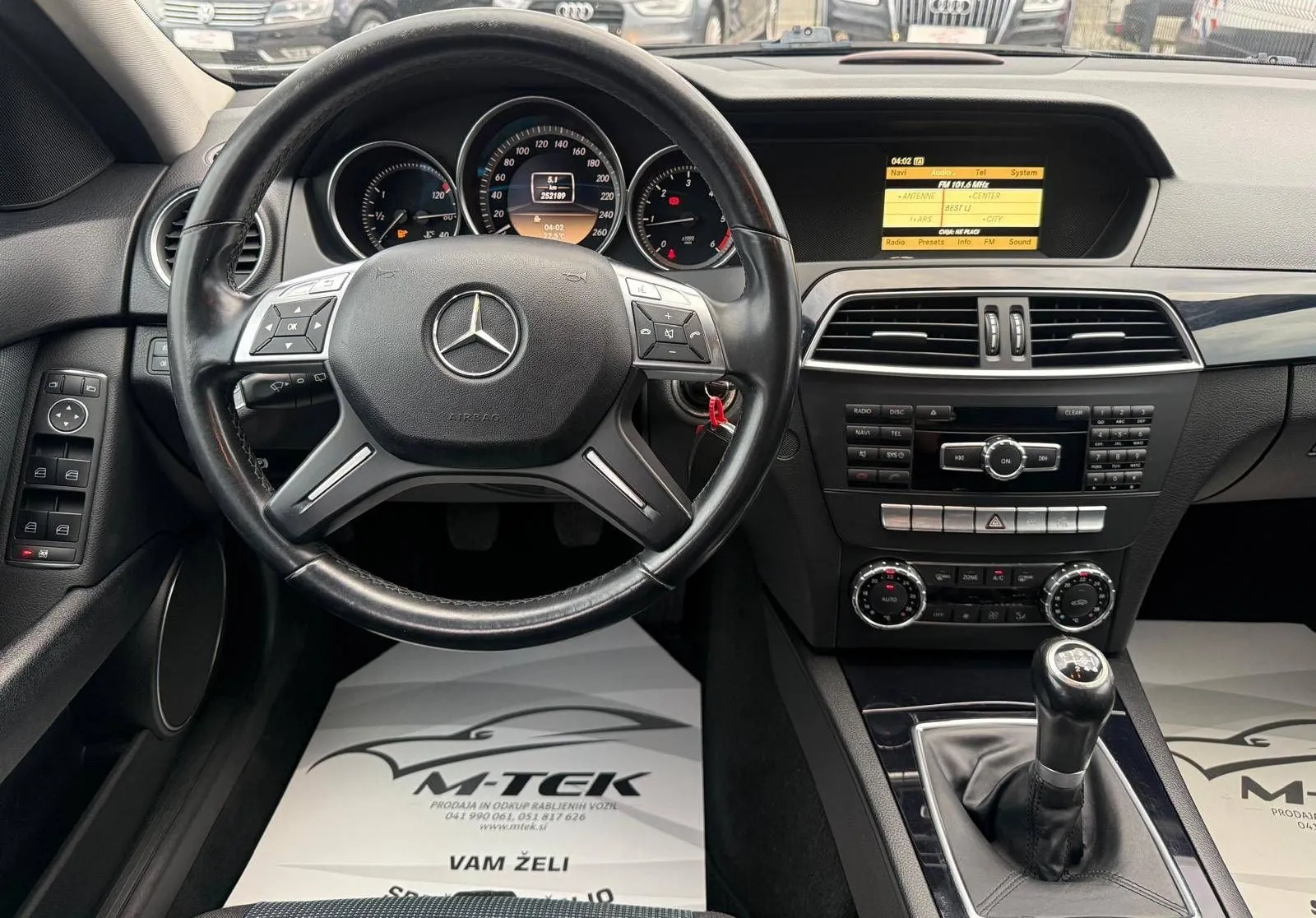 Notranja slika - Mercedes-Benz C-Razred - C 220 CDI T Elegance BlueEFFICIENCY... - 8