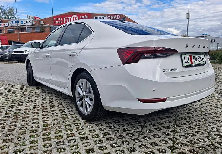 Zunanja slika - Škoda Octavia - Style 2.0 TDI DSG - 4