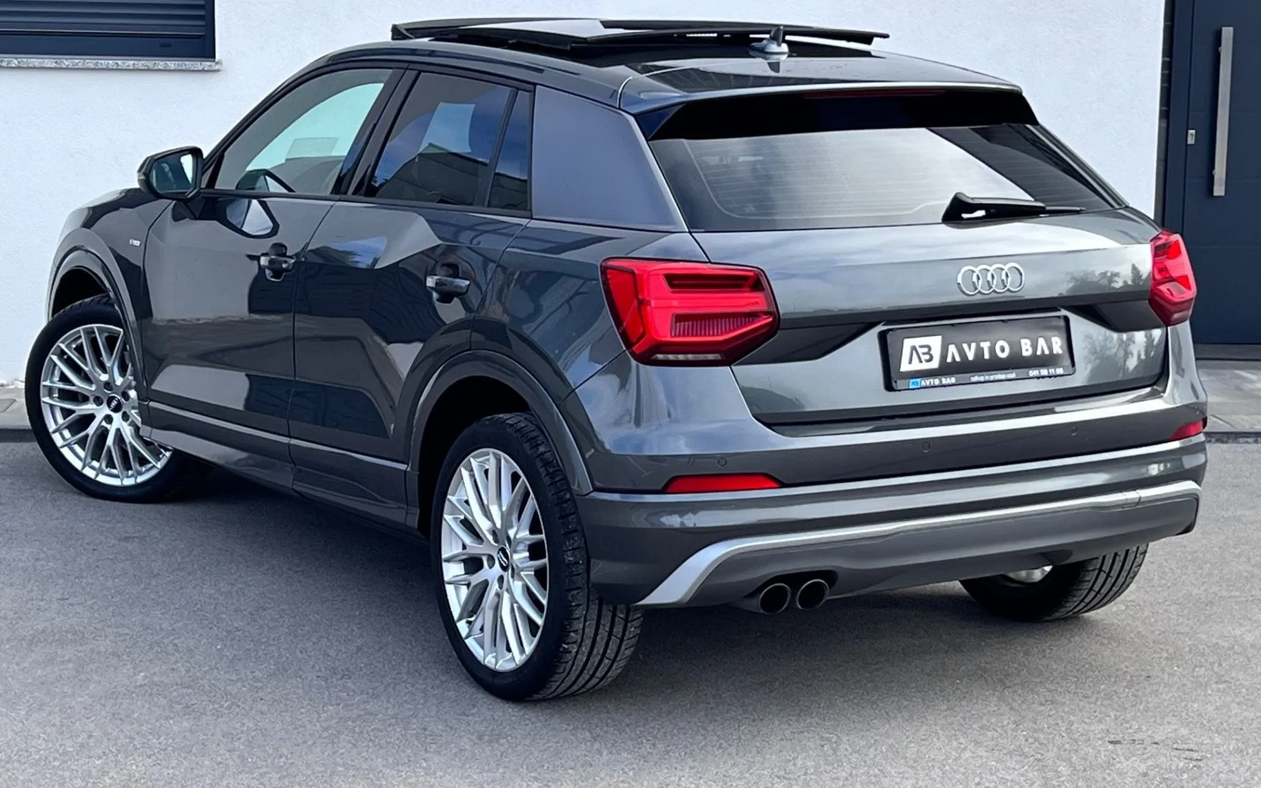 Notranja slika - Audi Q2 - 1.4 TFSI+Sport+S tronic+BQO+PANORAMA+S LINE+F1 - 8