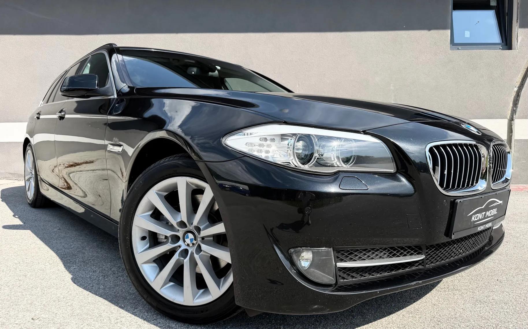 Zunanja slika - BMW Serija 5 - 520D AUT. 2.LASTNIK GRETJE SED. NAVI - 4