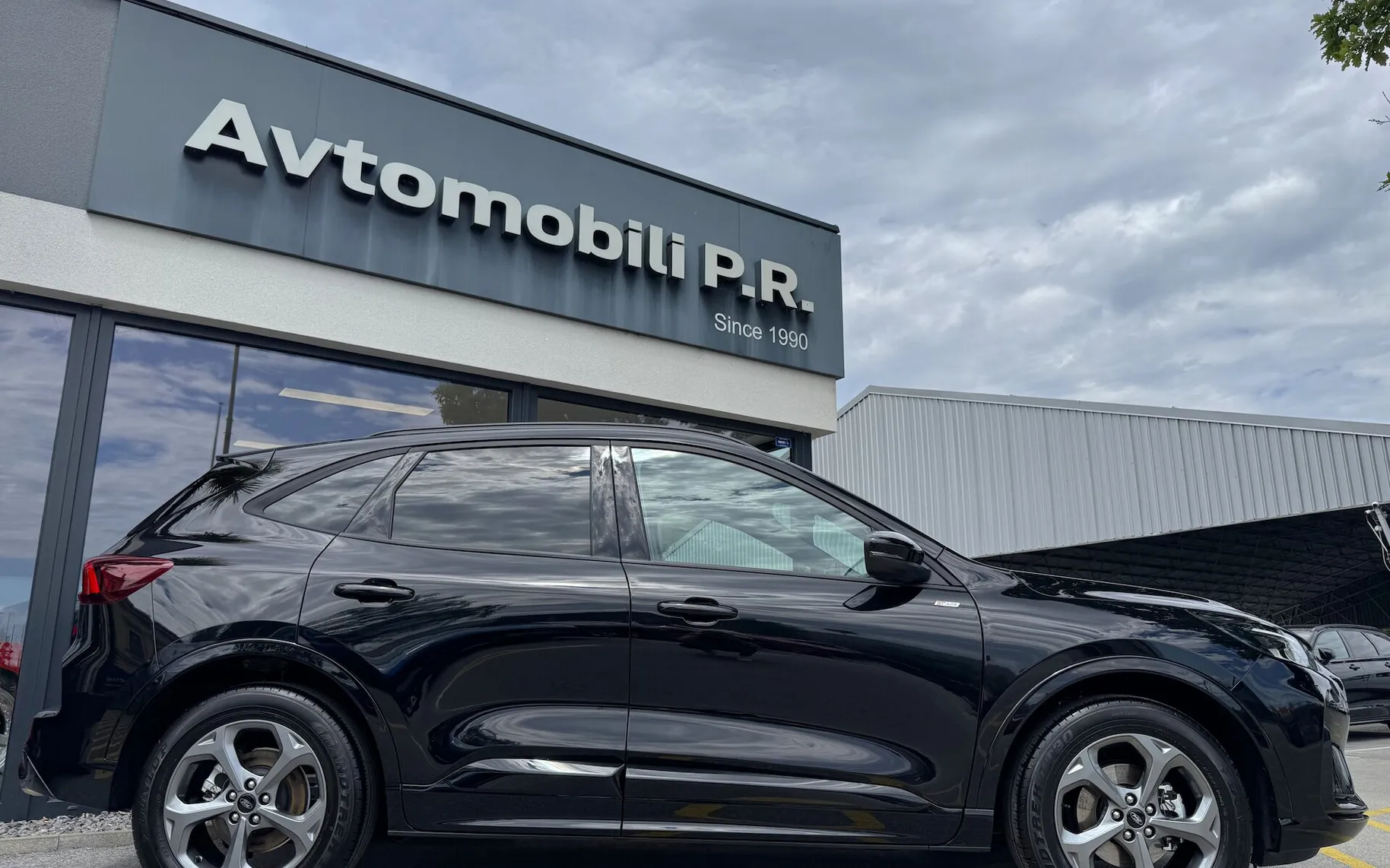 Zunanja slika - Ford Kuga - 1.5 EcoBoost ST-LINE AVT 186KM SLO FULL LED NAVI - 6