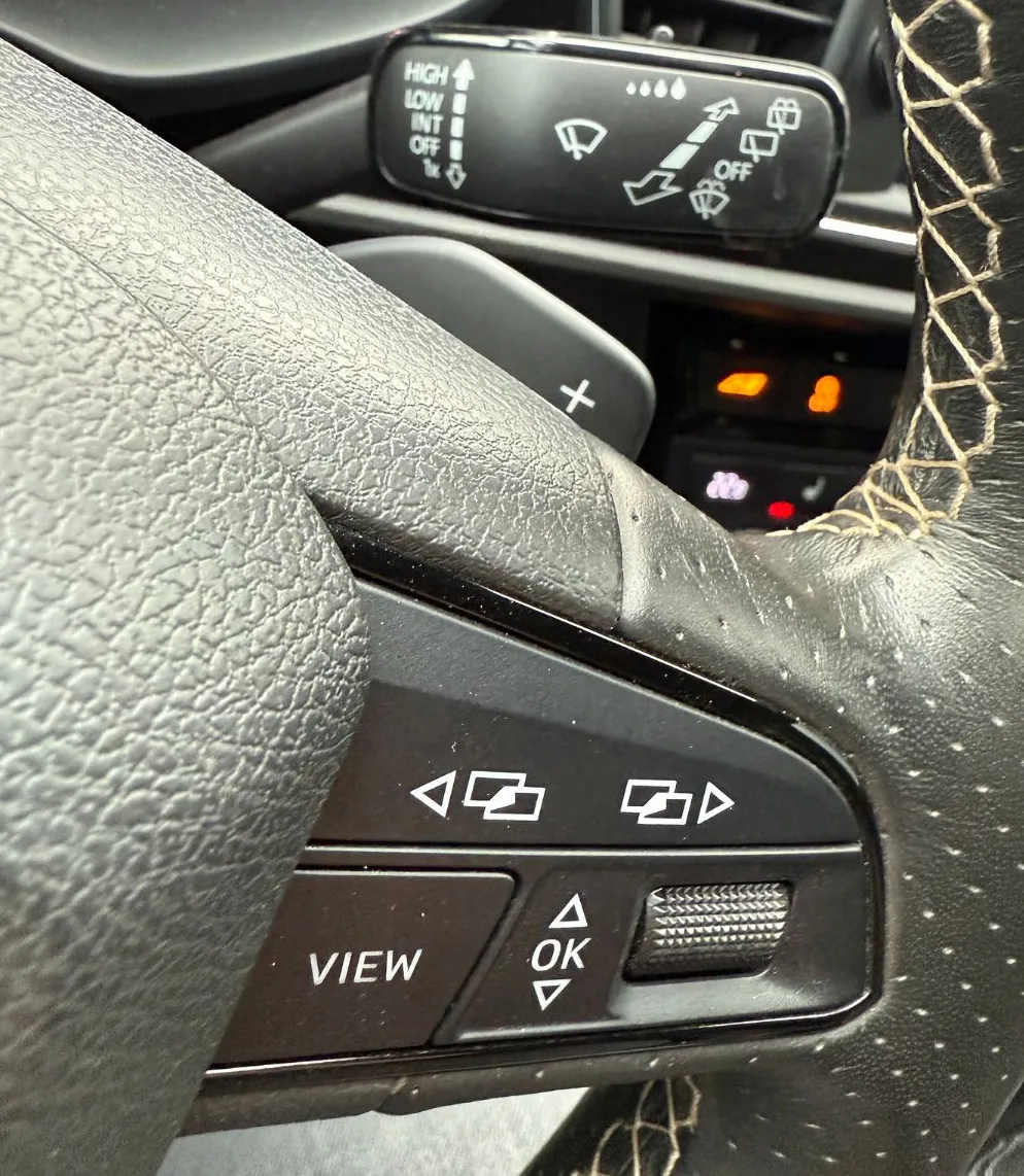 Zunanja slika - Seat Leon - 2.0TSI DSG 4x4 CUPRA-LED-VIRTUAL-NAVI-ACC-BLACK - 14