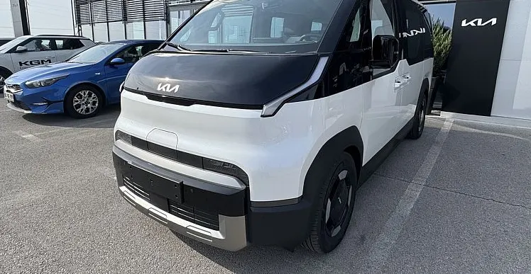 Zunanja slika - KIA PV5 - 71.2 kWh baterija 120 kW  163 KS  Air - 7