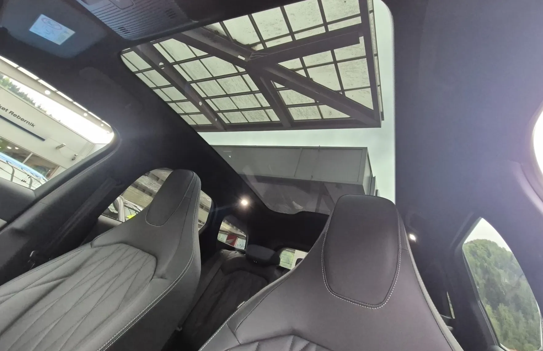 Zunanja slika - Ford Explorer - EV PREMIUM 286PS 77kWh RWD - 15