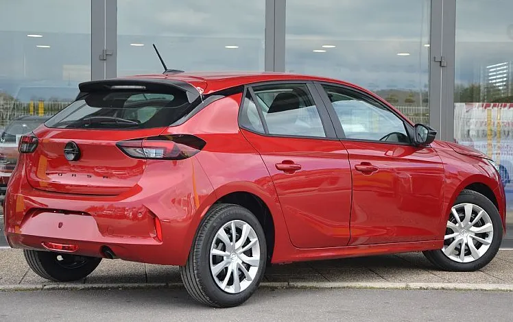 Zunanja slika - Opel Corsa - 1.2 TURBO 74KW EDITION - 4