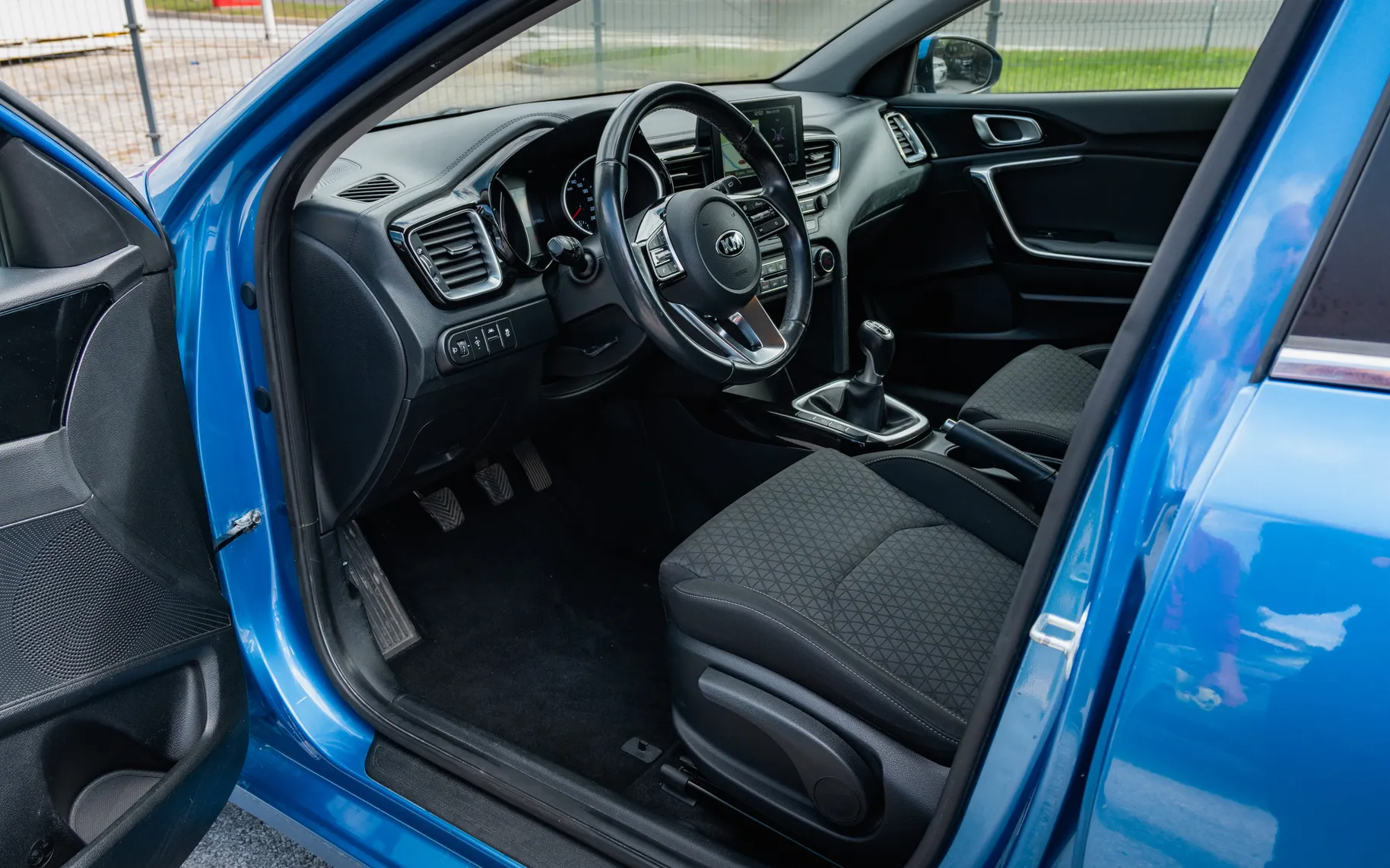 Notranja slika - KIA Ceed - 1,0 T-GDI GT-Line ISG - 9