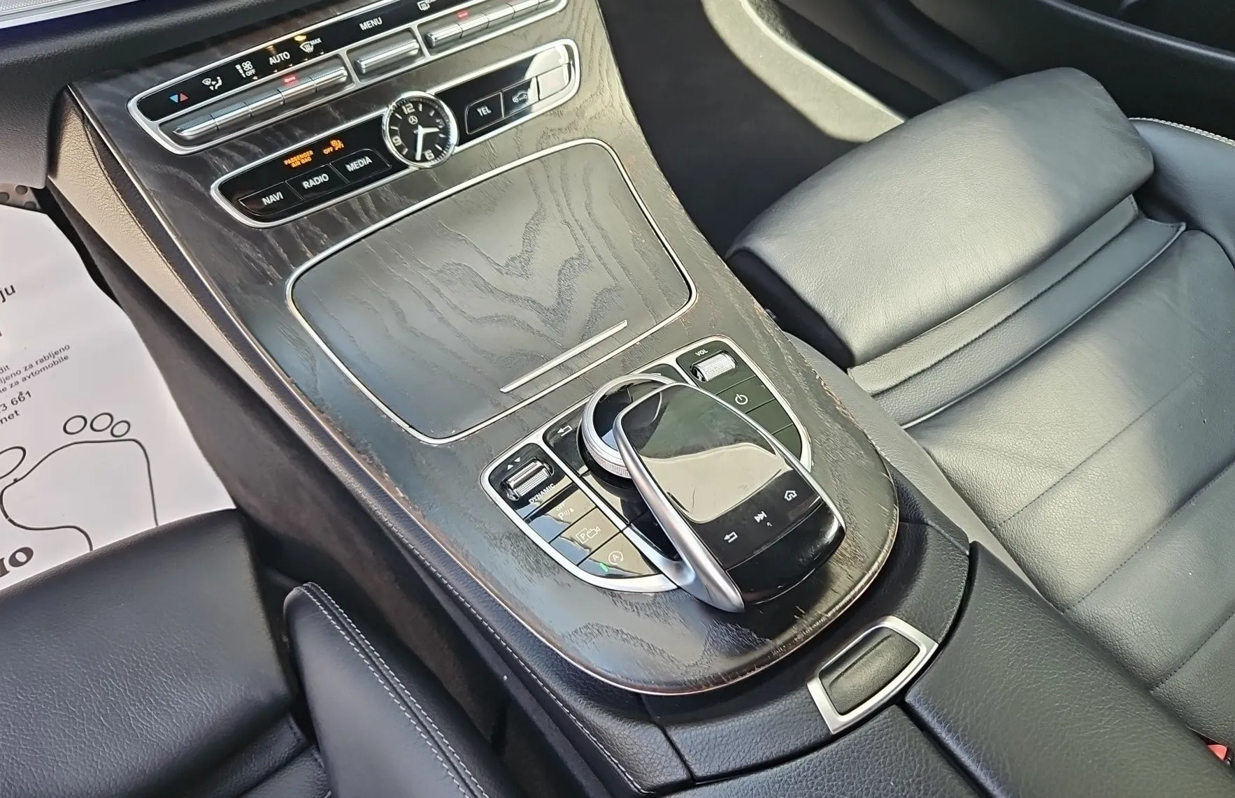 Zunanja slika - Mercedes-Benz E-Razred - E 220d AMG LINE FULL LED TEMP LANE ASSIST NAVI P.. - 17