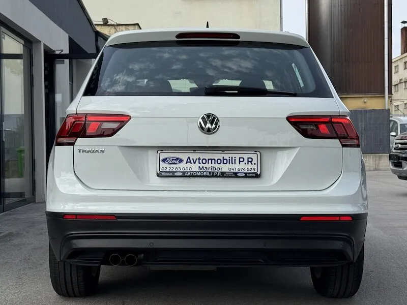 Zunanja slika - Volkswagen Tiguan - 2.0 TDI BMT ComfortlineED 115KM OPR. VELIKI SERVIS - 16